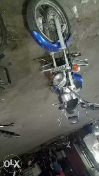Blue Bajaj Avenger Cruise 220