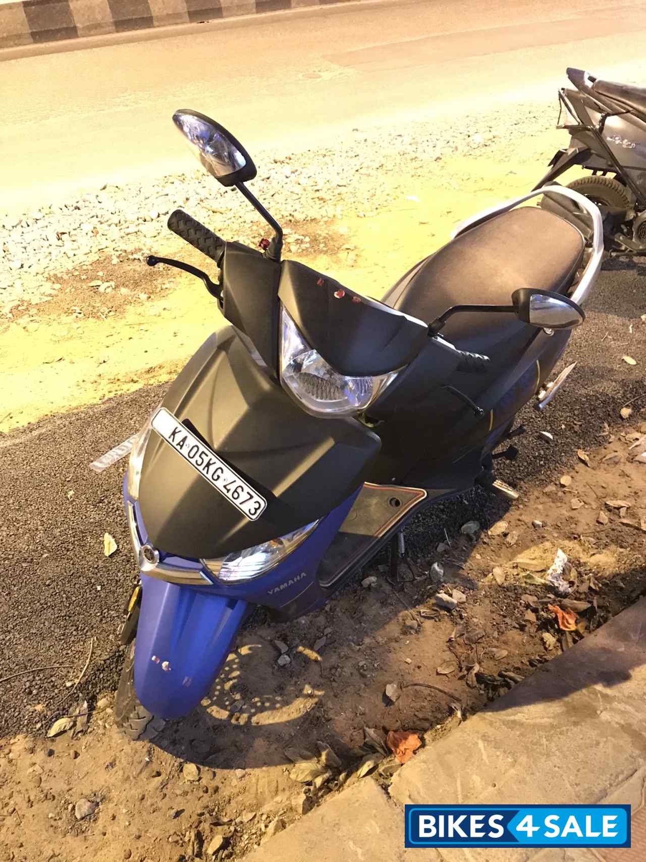 Matt Black And Blue Yamaha Alpha