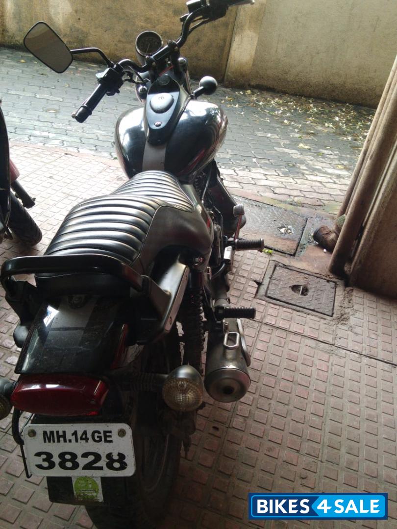 Bajaj Avenger Street 220