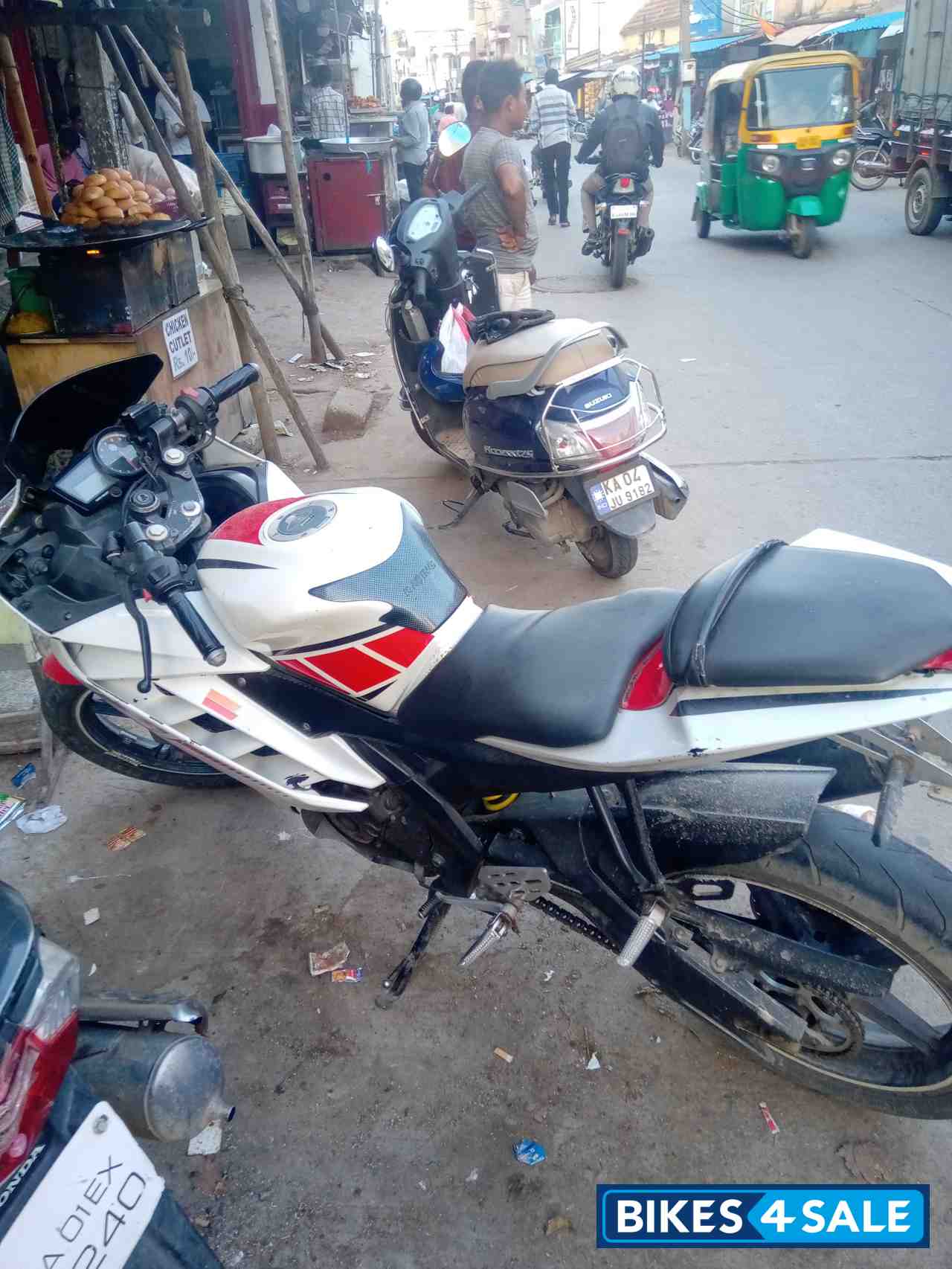 Red N White Yamaha YZF R15 V2 Red N White Yamaha YZF R15 V2