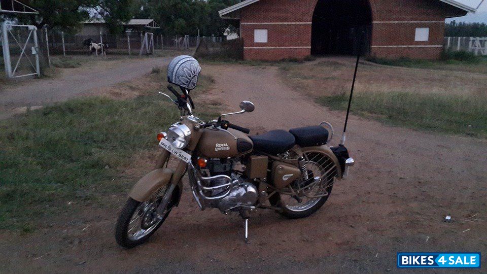 Sand Royal Enfield Classic Desert Storm