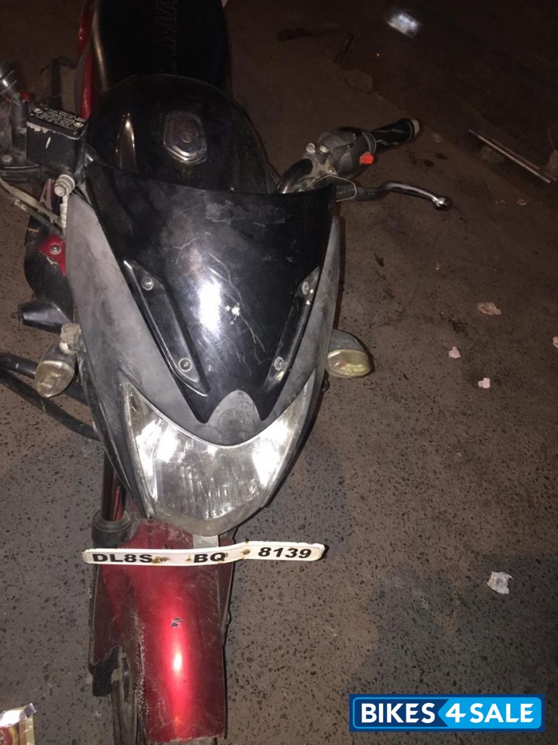 Black/red Yamaha SZ-RR V2