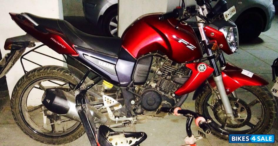 Red Yamaha FZ16
