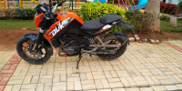 Orange KTM Duke 200