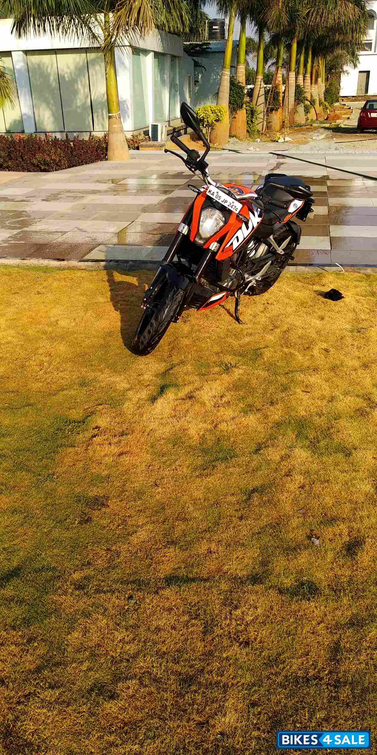 Orange KTM Duke 200