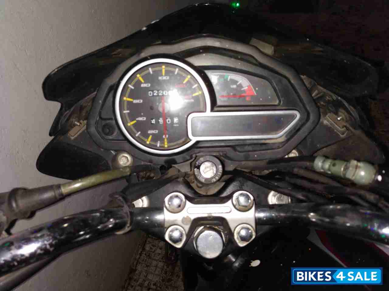 Black Bajaj Discover 125T