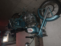 Royal Enfield Classic 500