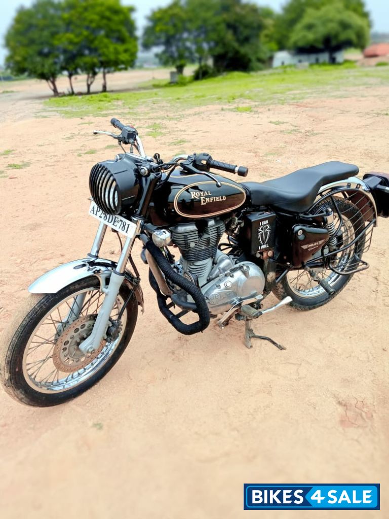 Black Royal Enfield Bullet 350 Twinspark