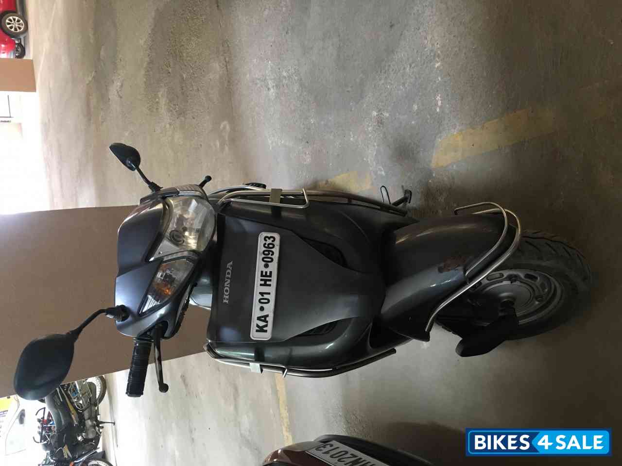 Grey Honda Activa