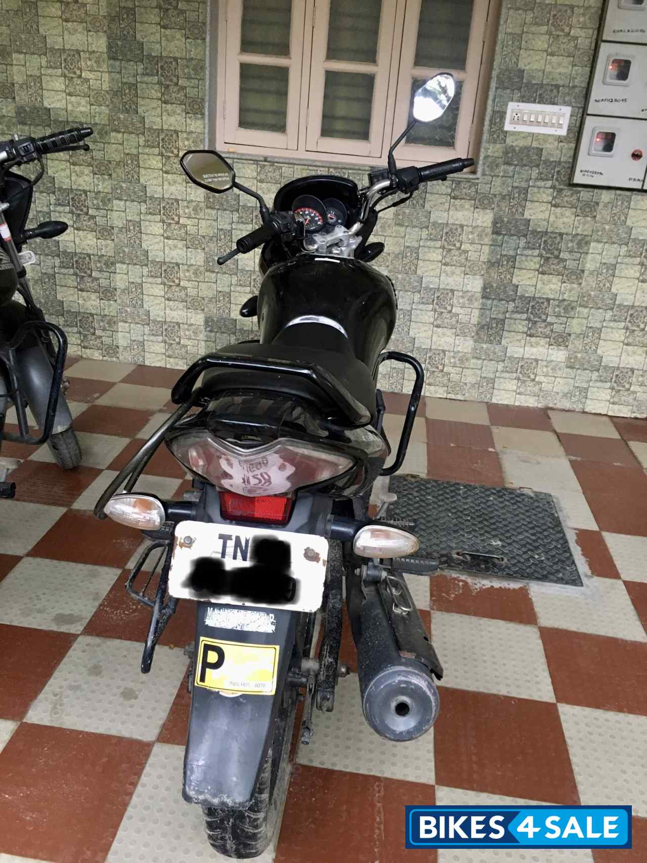 Black Honda CB Unicorn