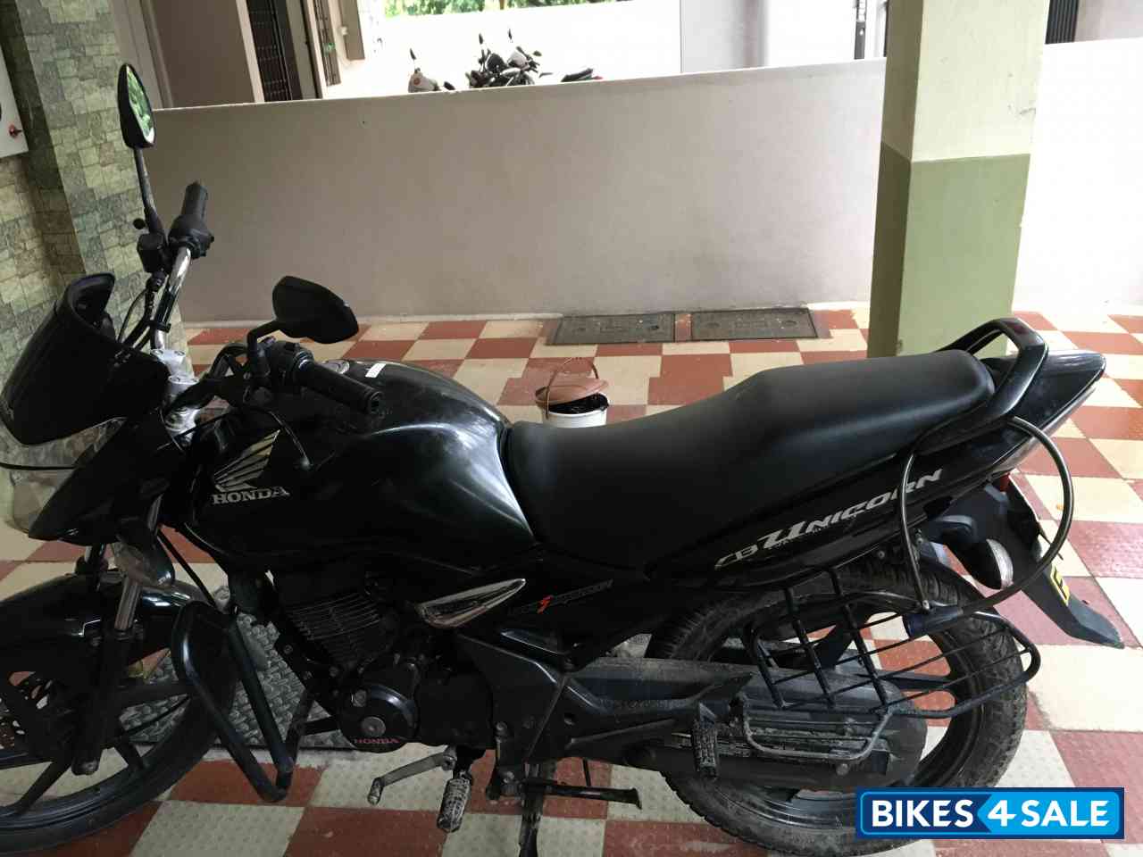 Black Honda CB Unicorn