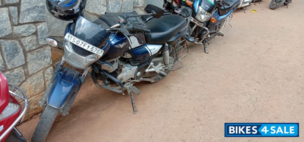 Blue & White Bajaj V15 Blue & White Bajaj V15