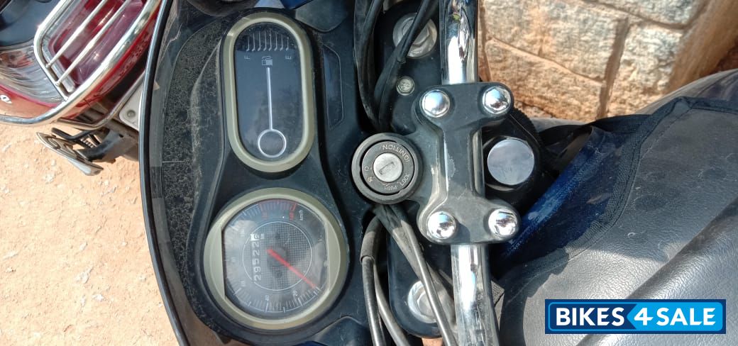 Blue & White Bajaj V15 Blue & White Bajaj V15