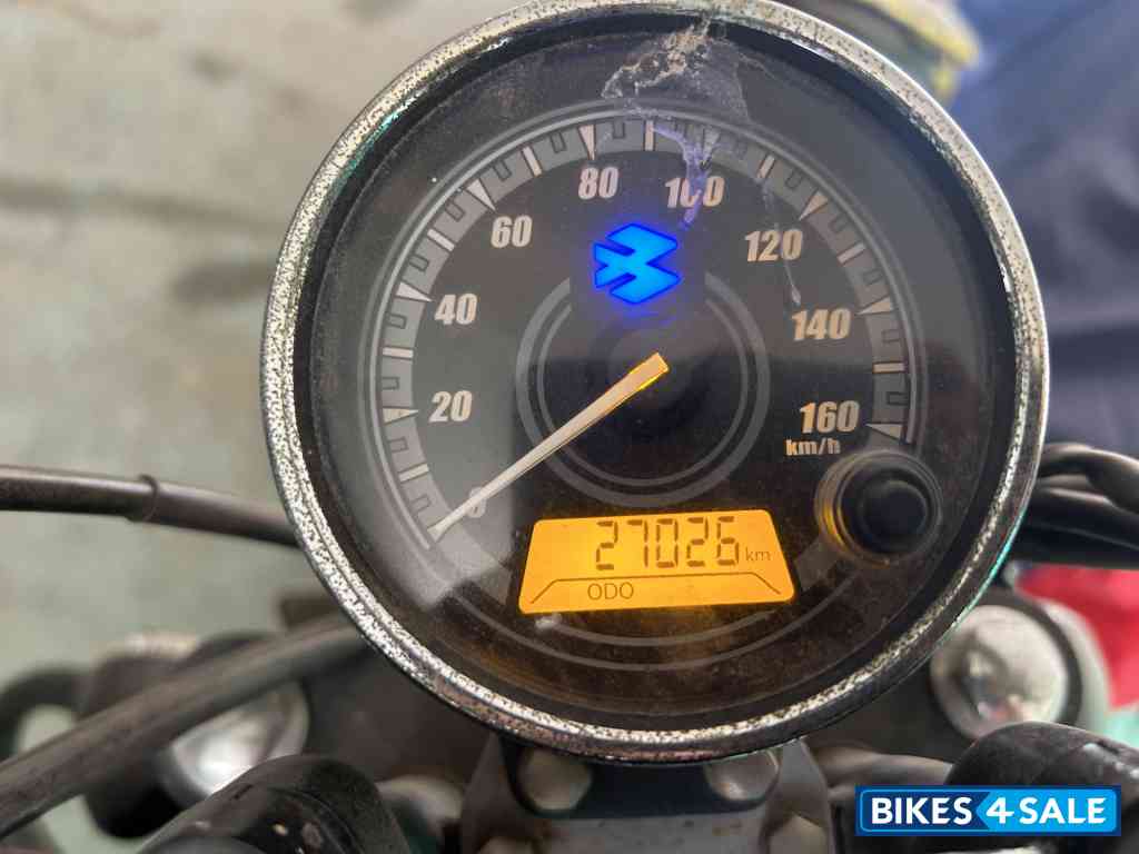 Black Bajaj Avenger Street 220