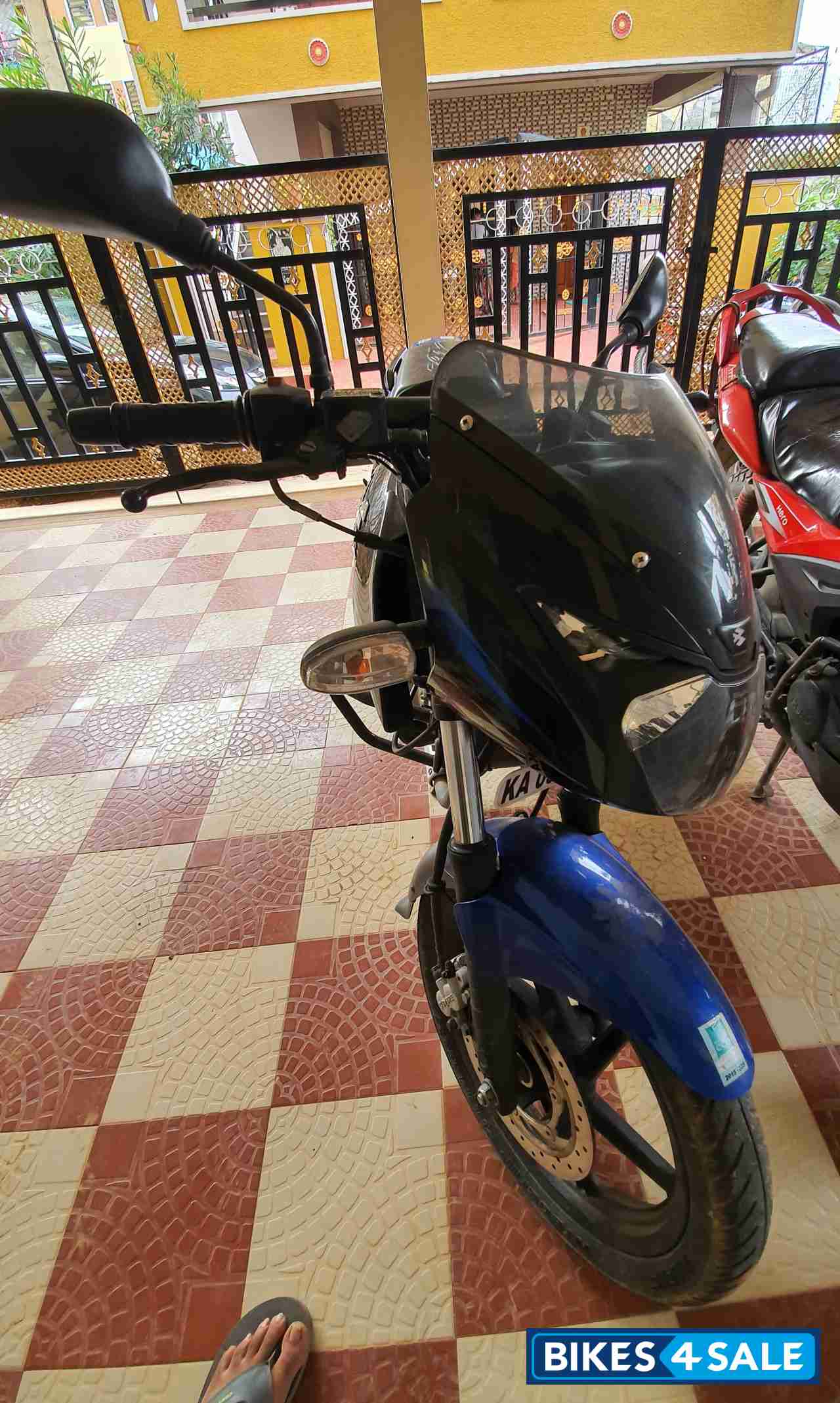 Blue Black Bajaj Pulsar 180 DTSi
