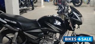 Black Honda CB Shine