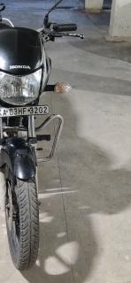 Black Honda CB Shine