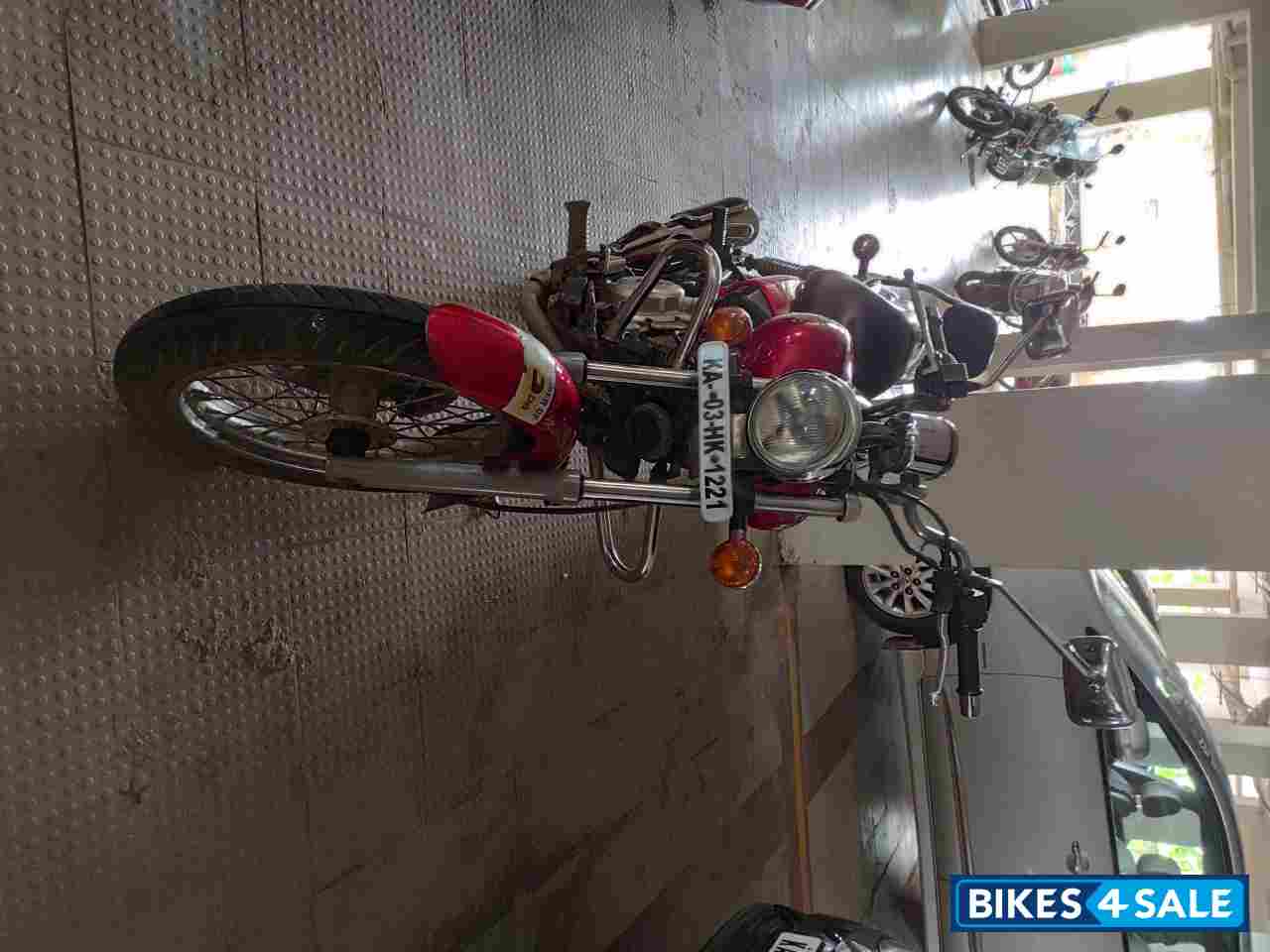 Bajaj Avenger 220 DTS-i