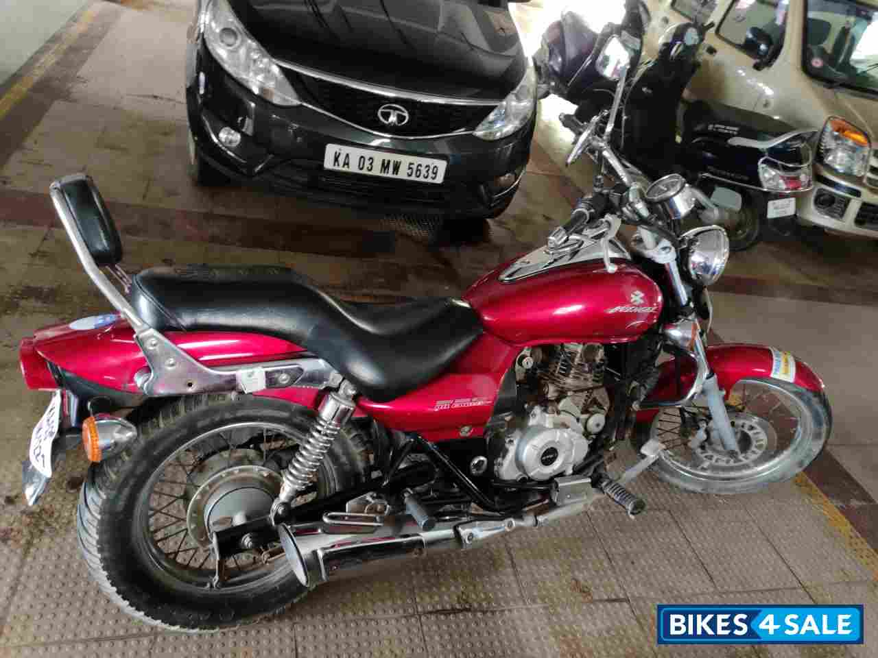 Bajaj Avenger 220 DTS-i Bajaj Avenger 220 DTS-i