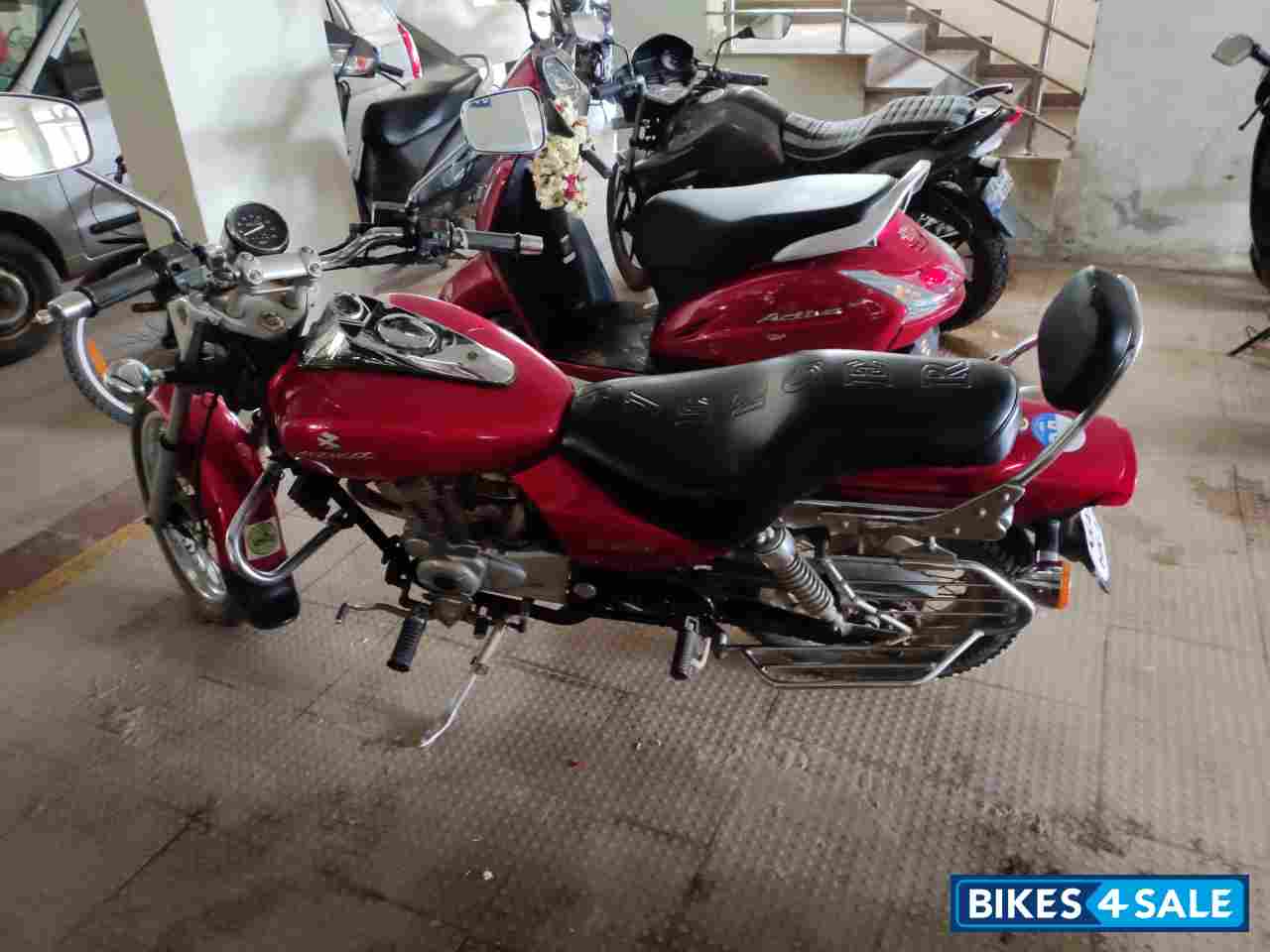 Bajaj Avenger 220 DTS-i Bajaj Avenger 220 DTS-i