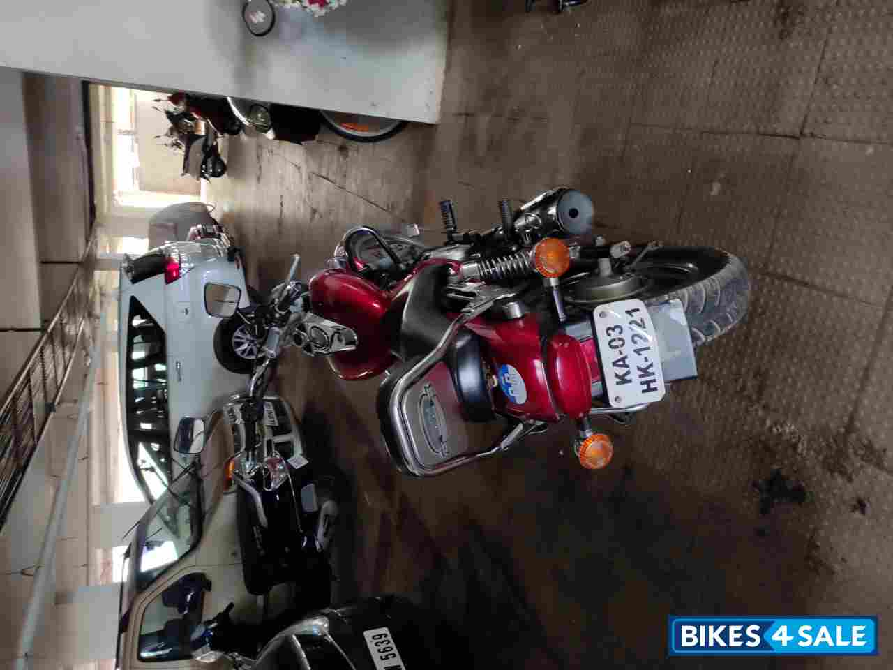 Bajaj Avenger 220 DTS-i Bajaj Avenger 220 DTS-i