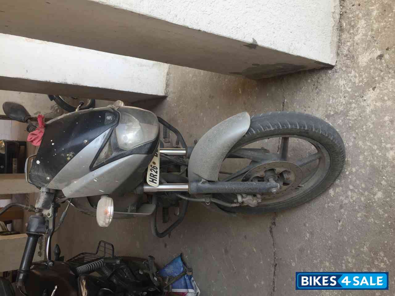 Silver Bajaj Pulsar 150 DTSi