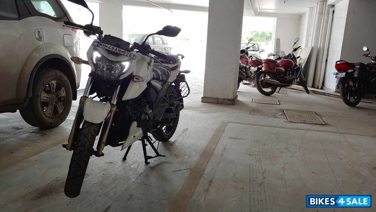 TVS Apache RTR 200 4V