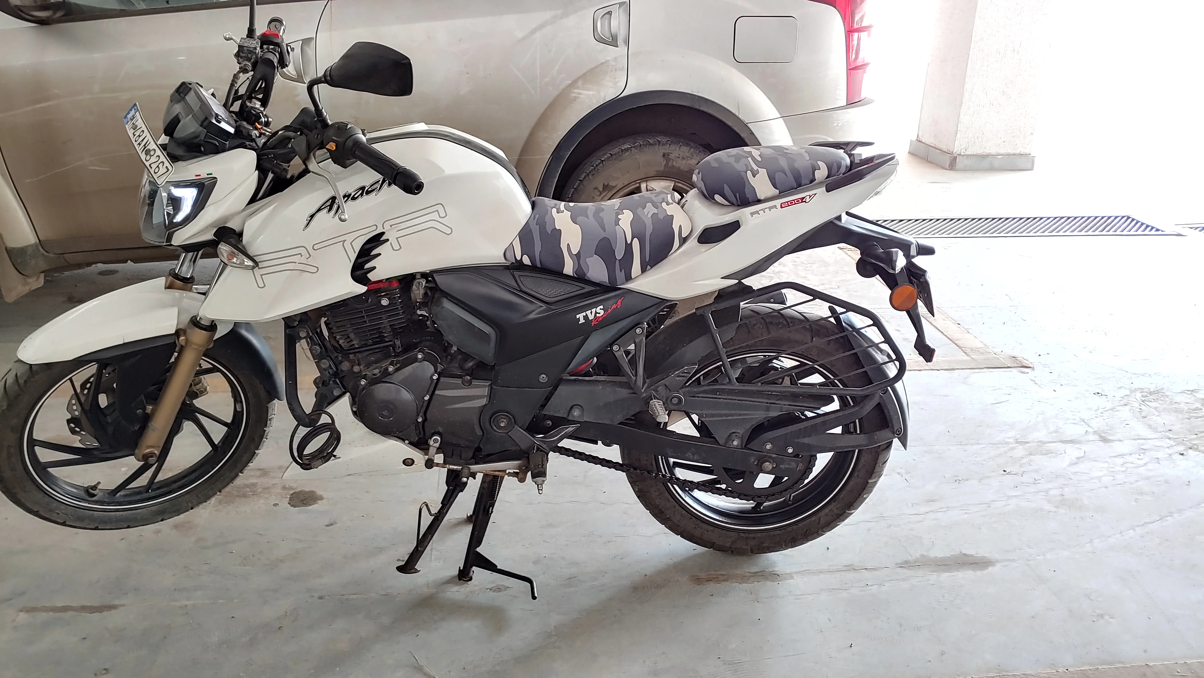 TVS Apache RTR 200 4V
