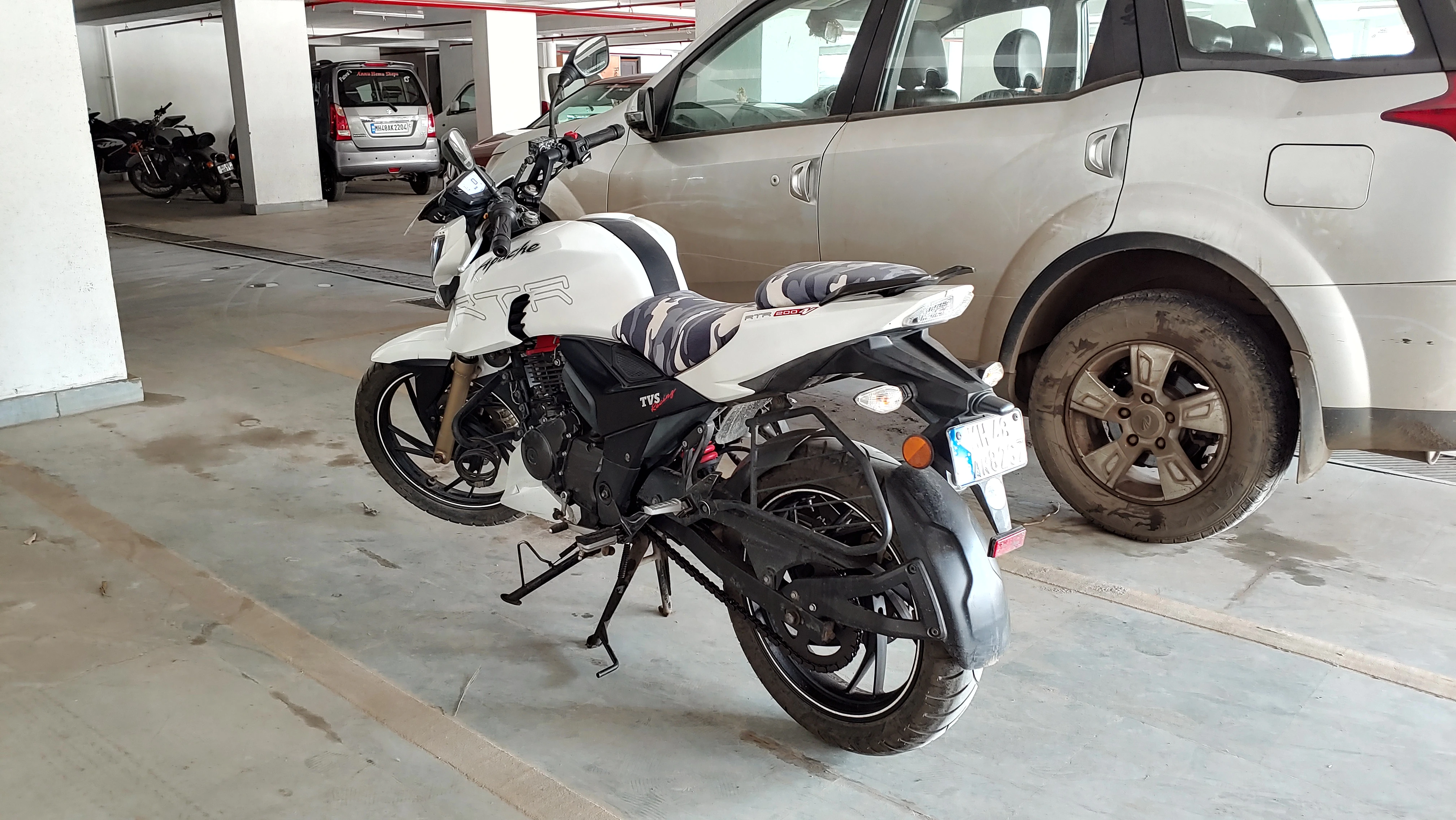 TVS Apache RTR 200 4V