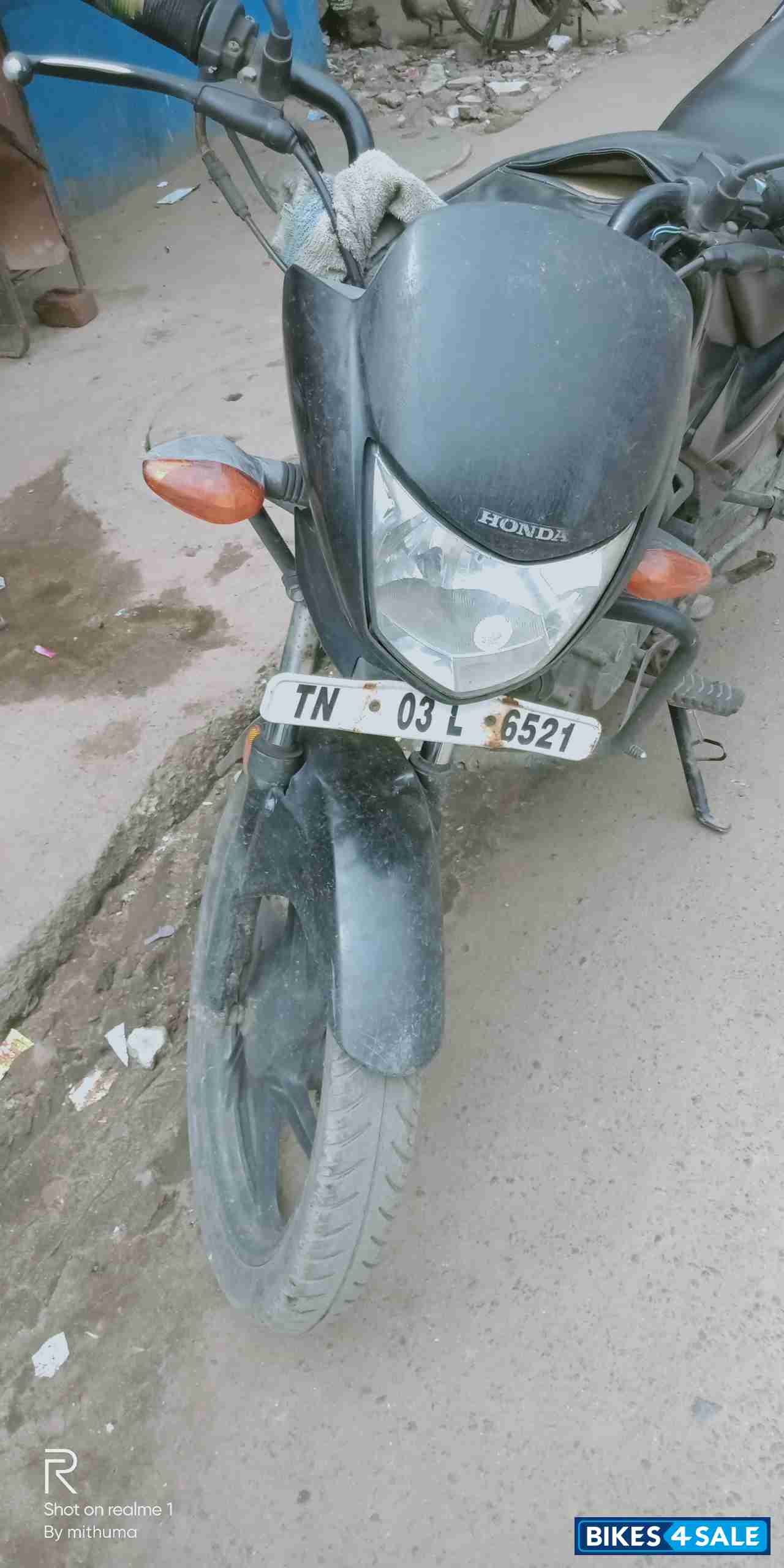 Black Honda Dream Neo