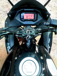 Gl. Sparkle Black Suzuki Gixxer SF Fi