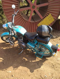 Royal Enfield Classic 500