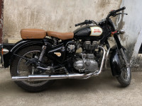 Black Royal Enfield Classic 350