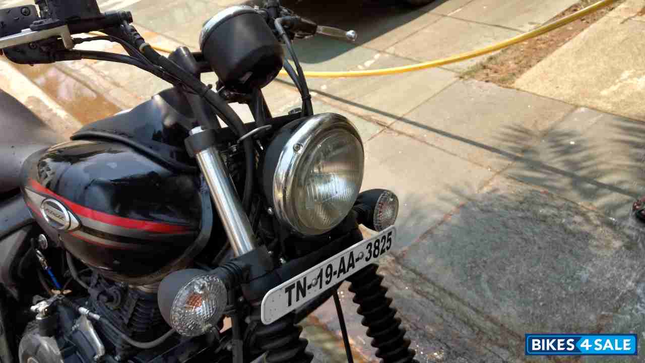 Matt Black Bajaj Avenger Street 220