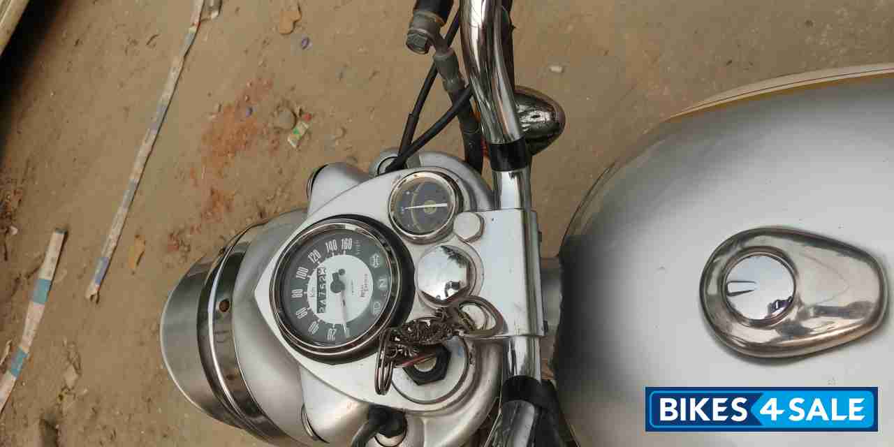 Silver Royal Enfield Classic 350