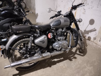 Gun Metal Royal Enfield Classic Gunmetal Grey