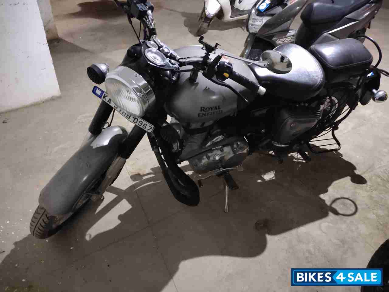 Gun Metal Royal Enfield Classic Gunmetal Grey