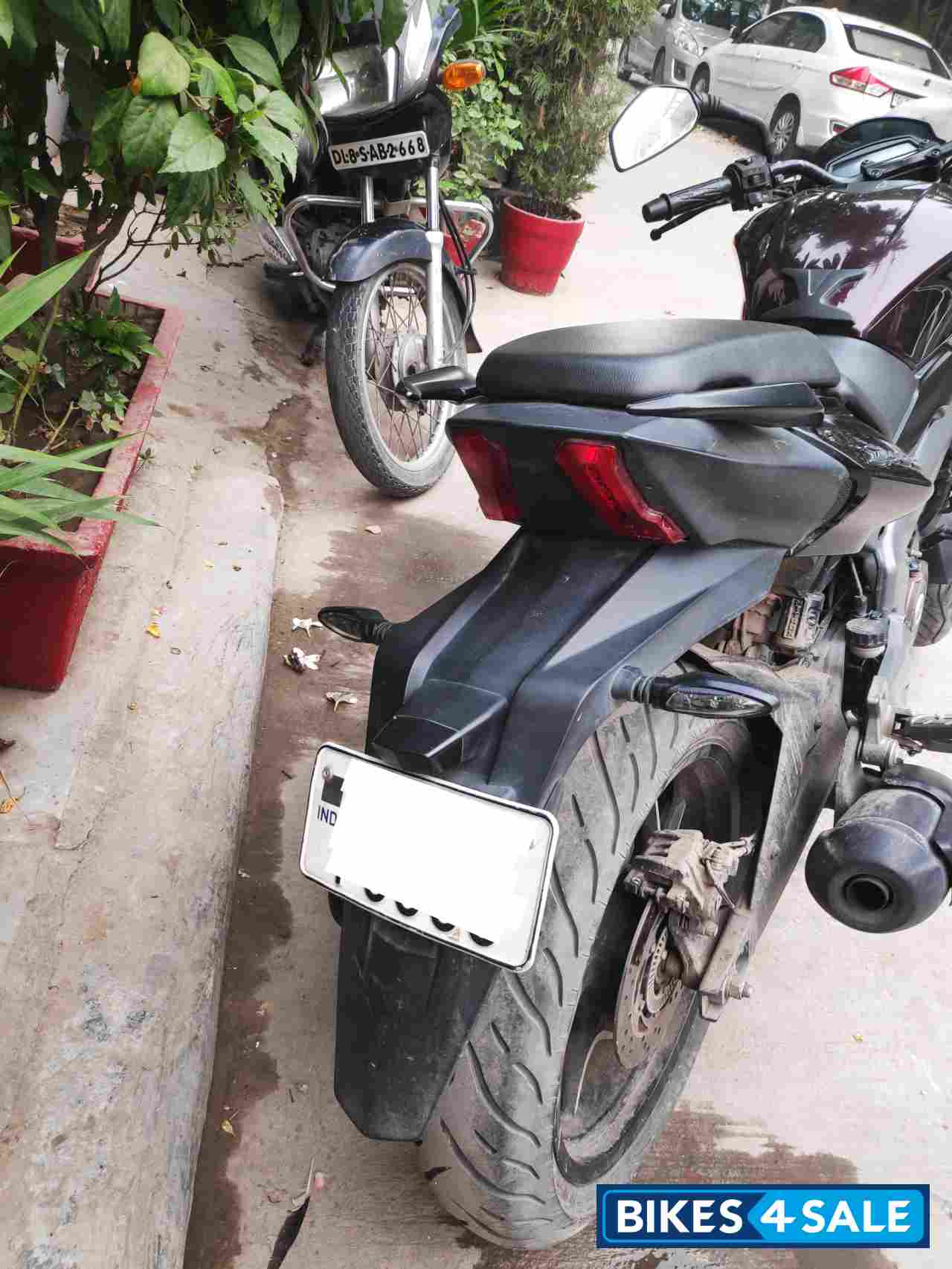 Bajaj Dominar 400 Disc