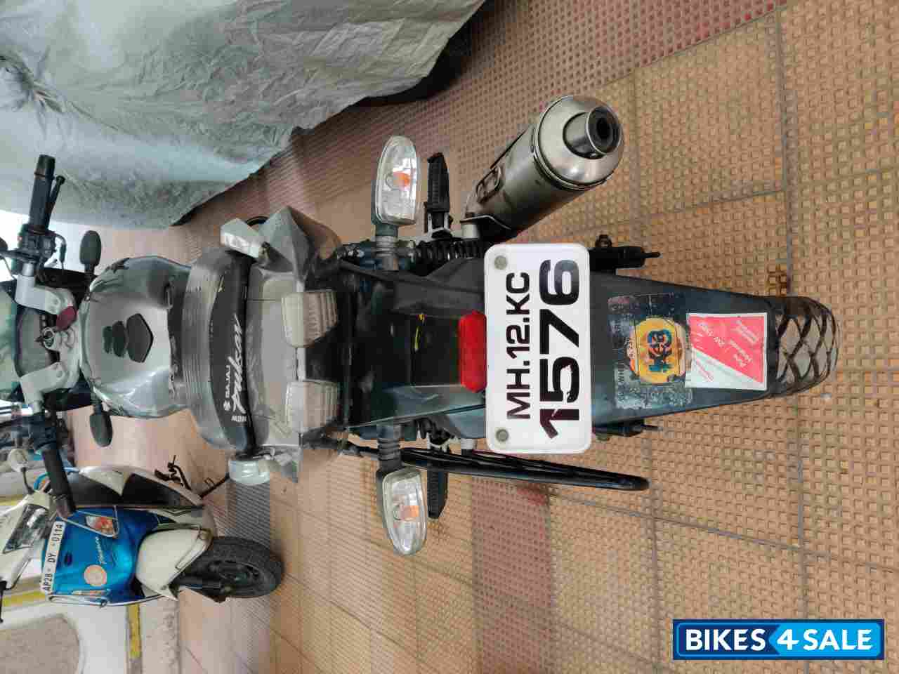 Mg Silver Bajaj Pulsar 220 DTSi