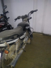 Black Bajaj CT 100