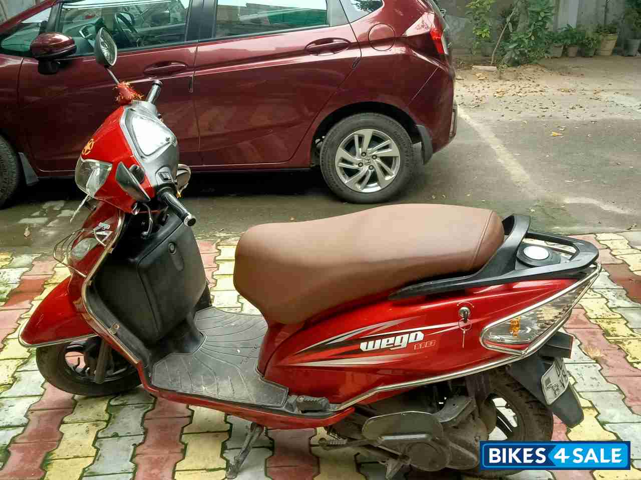 Red TVS Wego