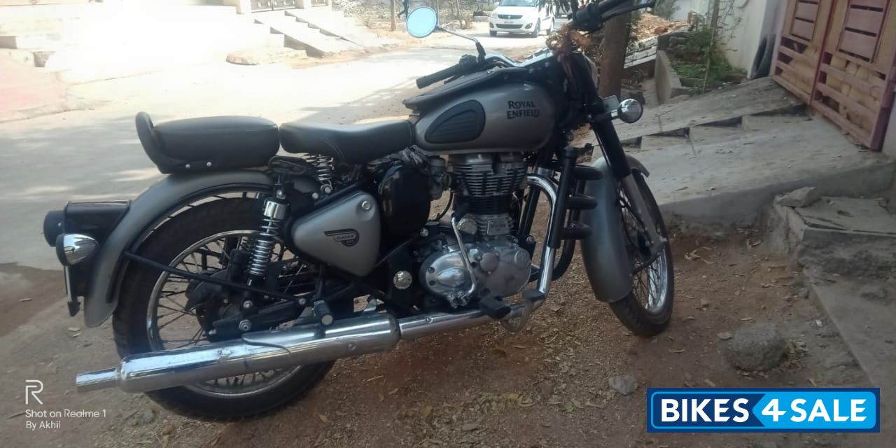 Royal Enfield Classic Gunmetal Grey Royal Enfield Classic Gunmetal Grey