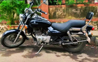 Black Bajaj Avenger Cruise 220