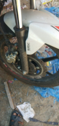 White TVS Apache RTR 160