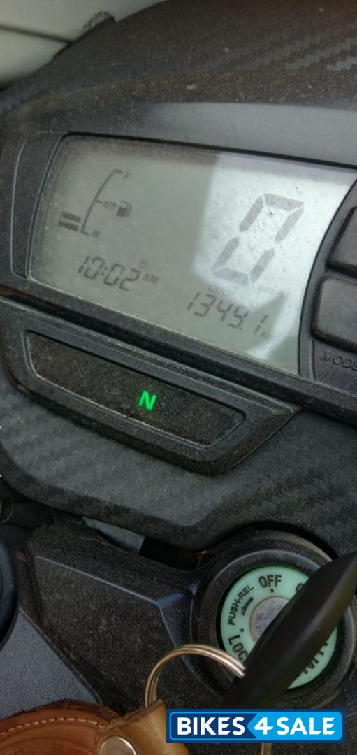 White TVS Apache RTR 160