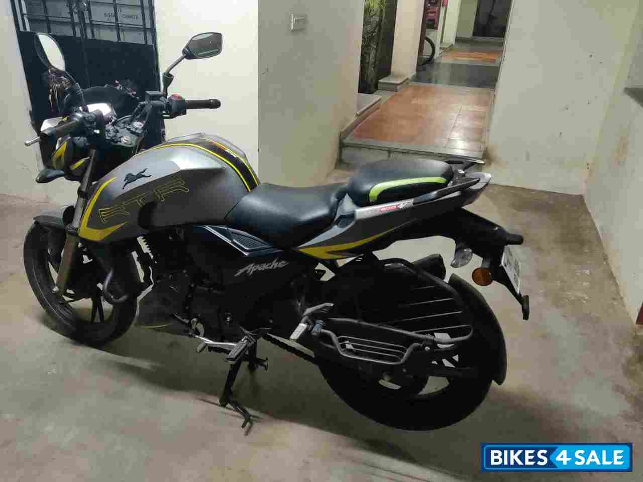 Grey TVS Apache RTR 200 4V Race Edition 2.0