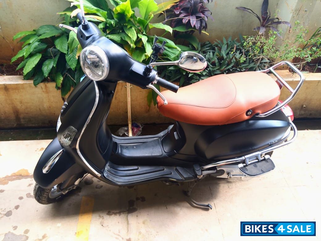 Matt Black Vespa VXL 125