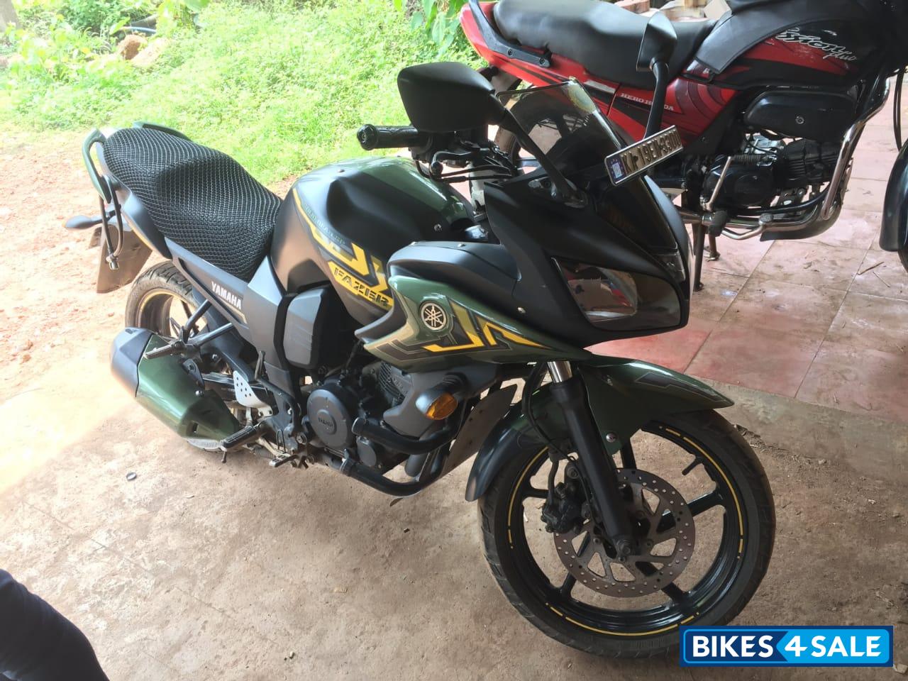 Green Yamaha Fazer