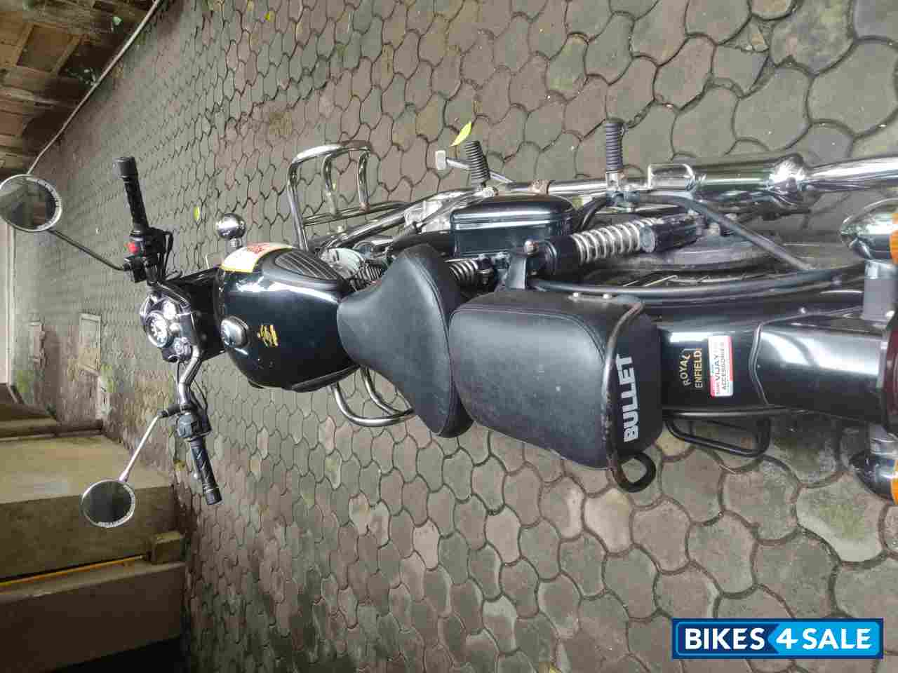 Black Royal Enfield Classic 500 Black Royal Enfield Classic 500