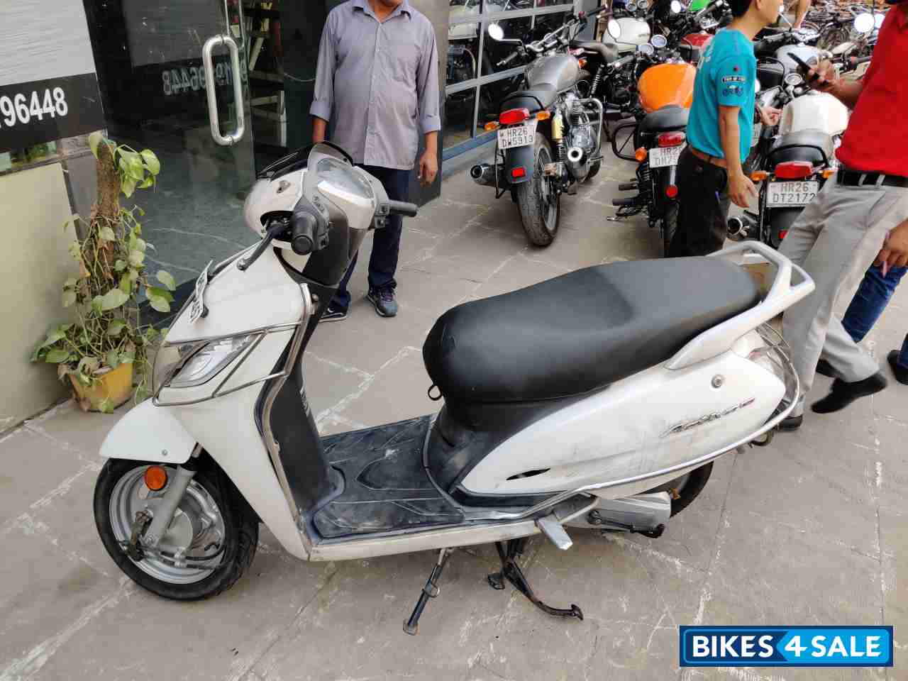 White Honda Activa 125
